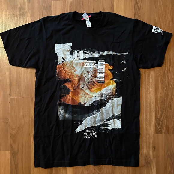 Muse Will of The People T-shirt NWT Hot Topic Music 🎶 Concerts 🎸 size Medium - Picture 2 of 7